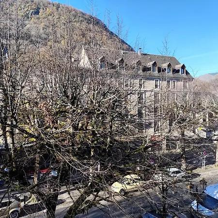 T1 Hyper Centre 350 M Des Thermes 200 M Des Telecabines Deuxieme Etage Avec Ascenseur * Bagnères-de-Luchon